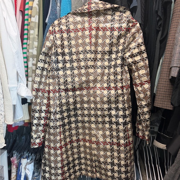 Burberry Women's Patterned Trench Coat in Beige and Red - Picture 6 of 7